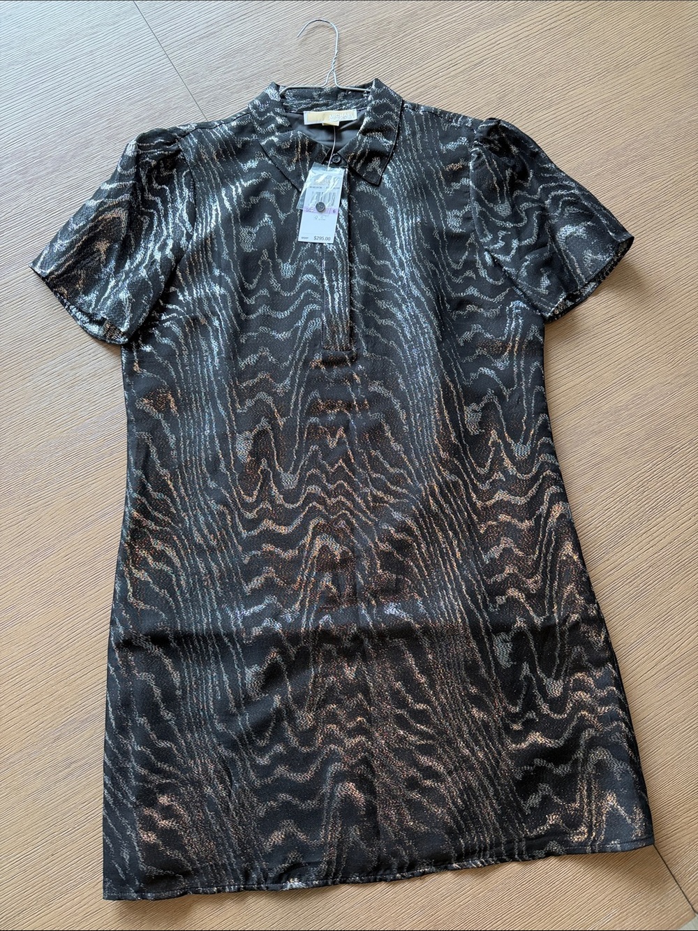 Michael Kors Black & Silver Metallic Wave-Print Top